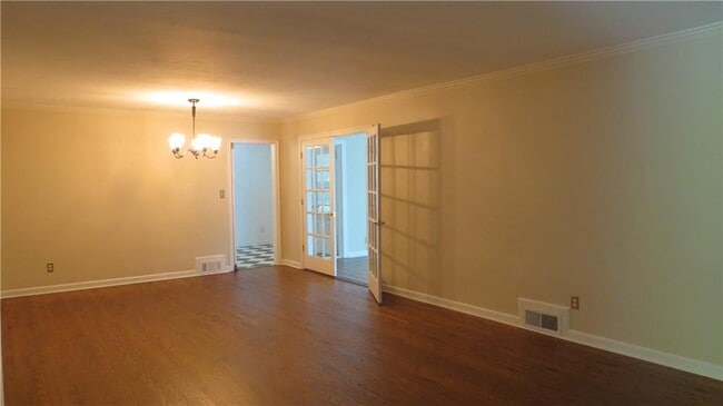 Building Photo - 1137 Citadel Dr NE