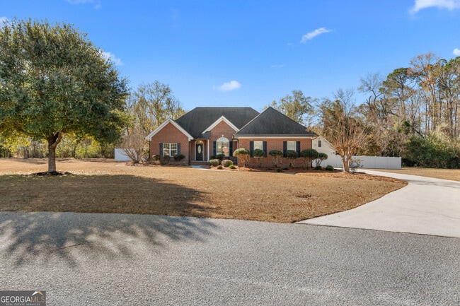 Building Photo - 1811 Old Carriage Trail