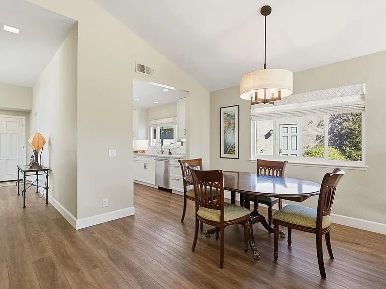 Building Photo - 1859 Hill Top Ln