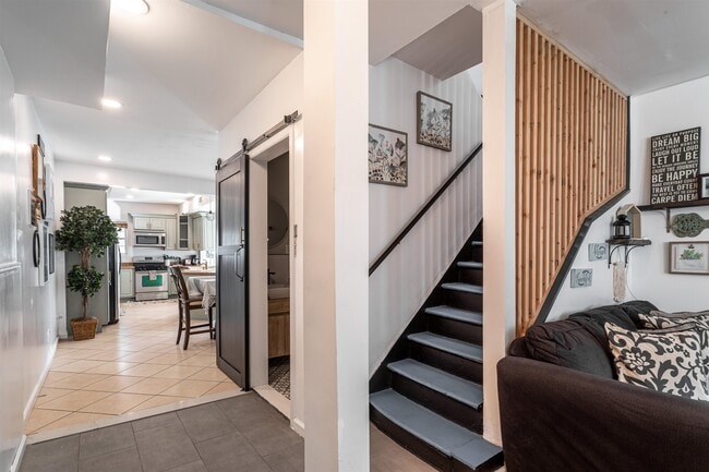 Building Photo - 148.5 Union St