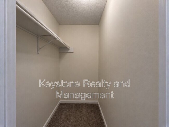 Building Photo - 1375 Thompsonville Ln
