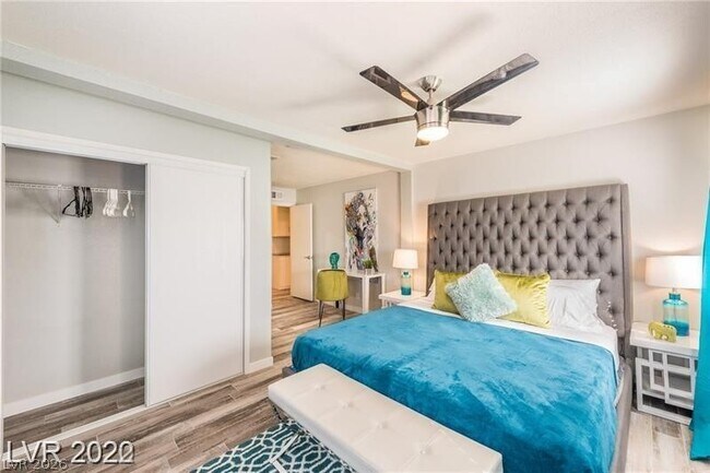 Building Photo - 7067 Westpark Ct