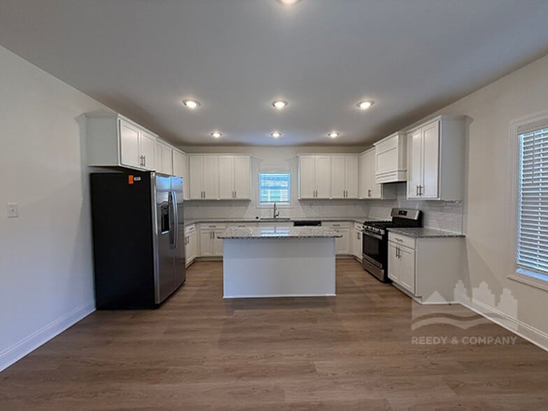 Building Photo - 10289 March Mdws Wy