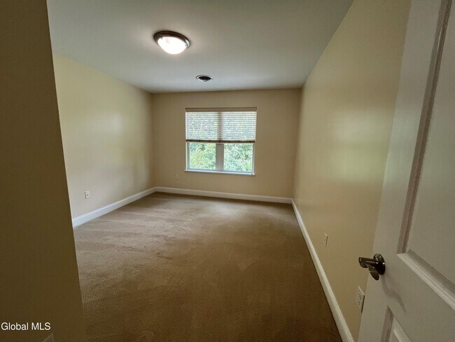 Building Photo - 74 Weibel Ave