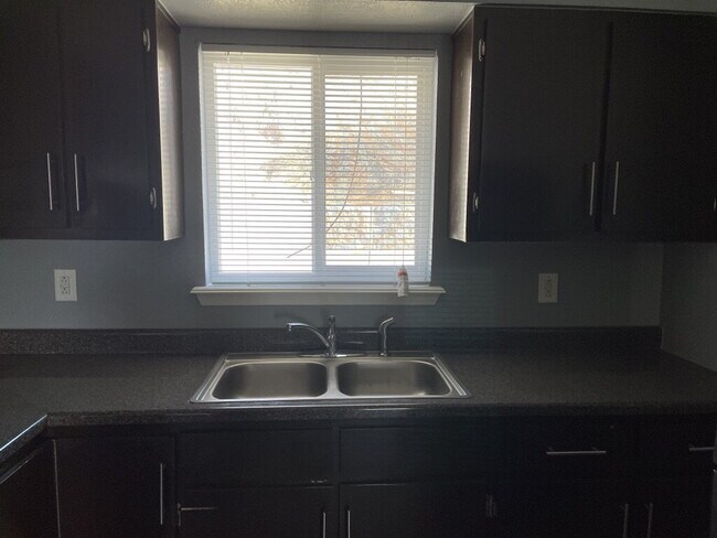 Building Photo - 8137 Staghorn Dr