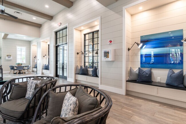 Building Photo - Exquisite 3-Bed 3.5-Bath Home in Prestigio...