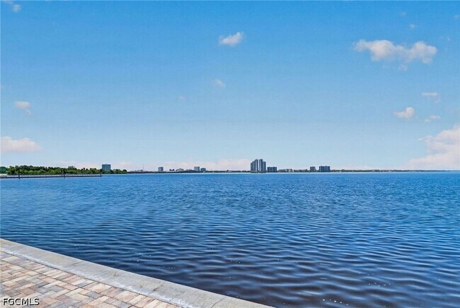 Building Photo - 3344 N Key Dr