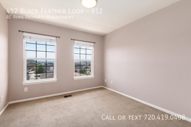 Building Photo - 452 Black Feather Loop