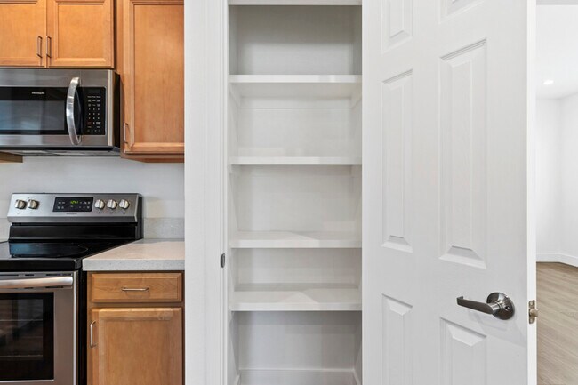 Building Photo - 2600 W Rumble Rd