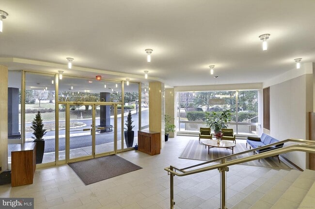 Building Photo - 4200 Cathedral Ave NW