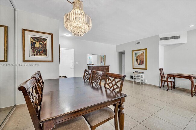 Building Photo - 4747 Collins Ave
