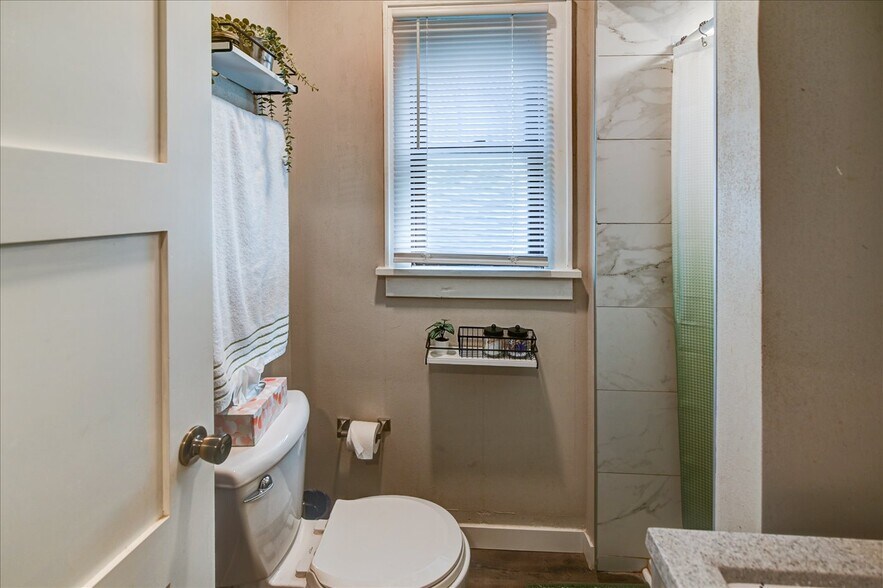 Building Photo - 205 S Fair Oaks Ave