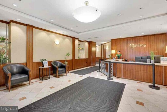 Building Photo - 900 N Stafford St