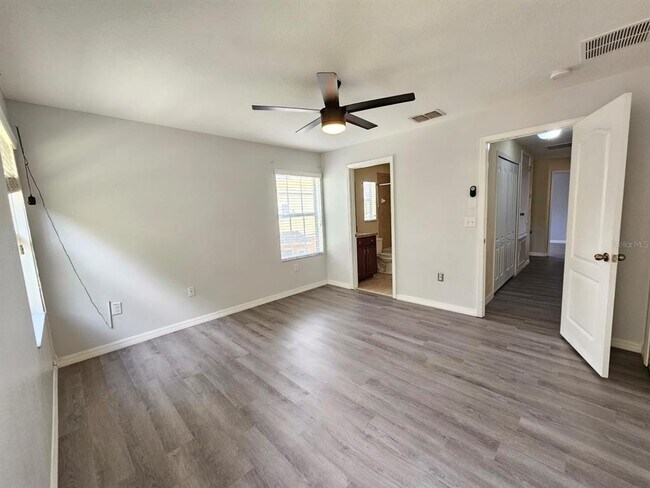 Building Photo - 4016 Mountain Chestnut Way