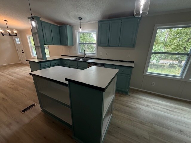Building Photo - 901 Green Meadow Dr