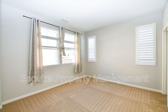 Building Photo - 173 Stage Trail Rd.