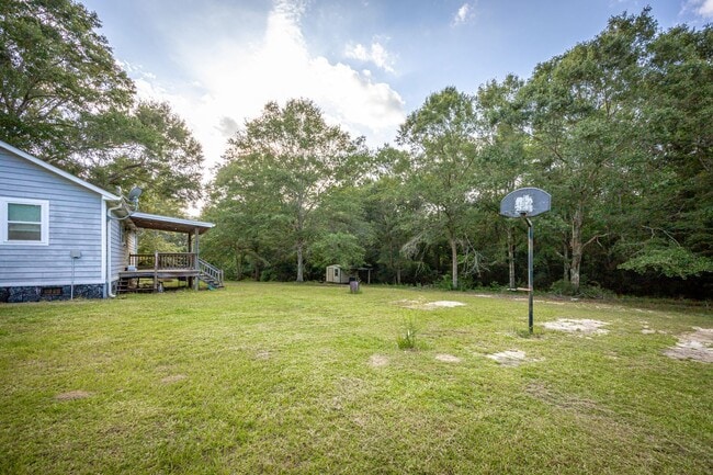 Building Photo - Peaceful Country Living on 2.4 Acres in Saucier