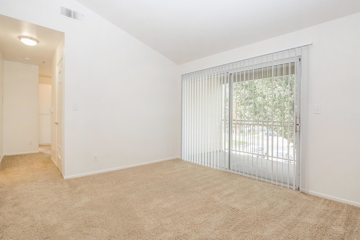 Cambridge Village Apartments Bakersfield