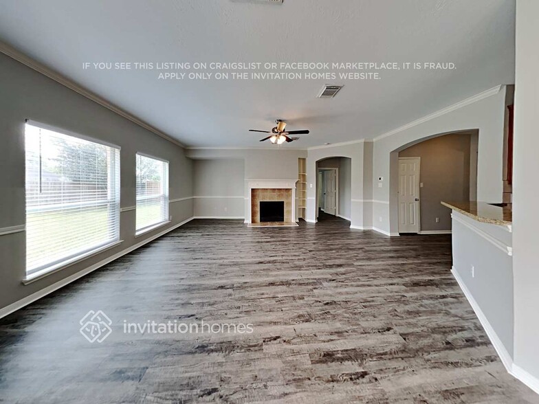 Building Photo - 3601 Pine Valley Dr