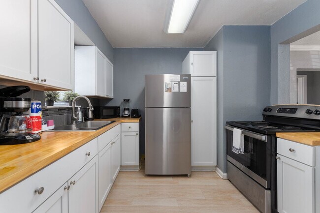 Building Photo - 1802 Morgan Ave