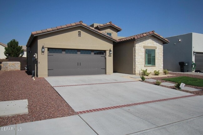 Building Photo - 509 Cedarwood Ave