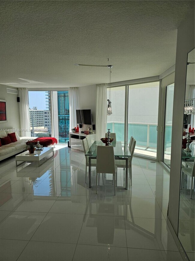 Building Photo - 150 Sunny Isles Blvd