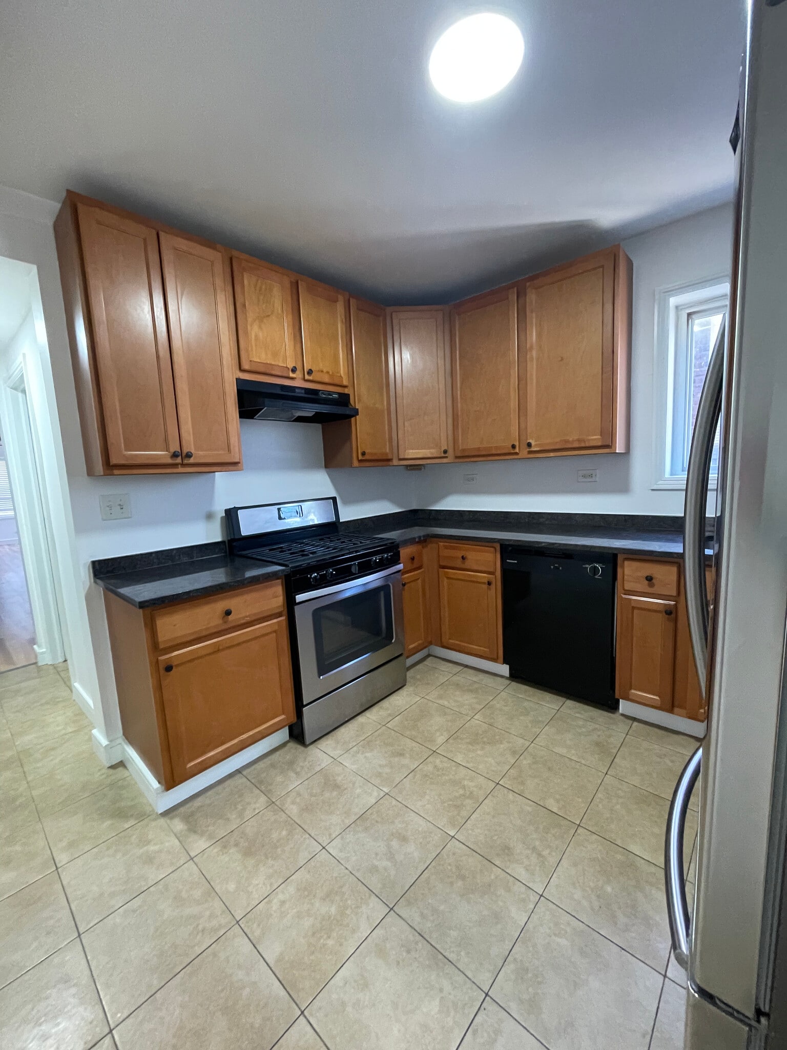 Building Photo - 5055 W Montana St