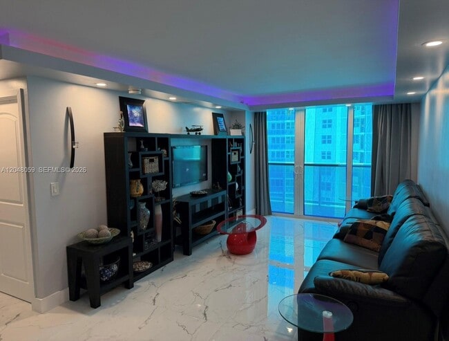 Building Photo - 3140 S Ocean Dr