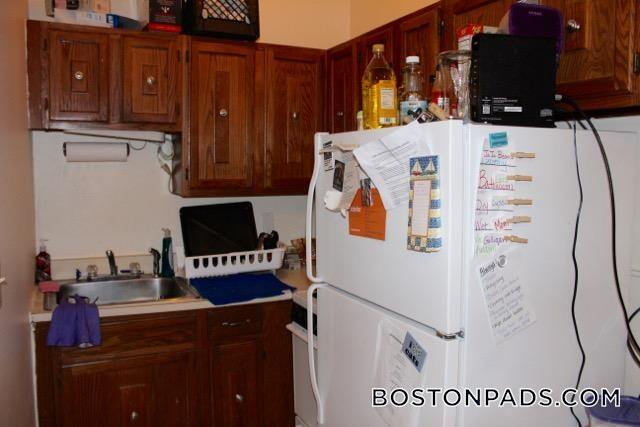 Building Photo - 447 Park Dr