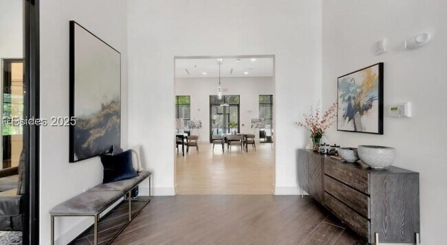 Building Photo - 55 Gardner Dr