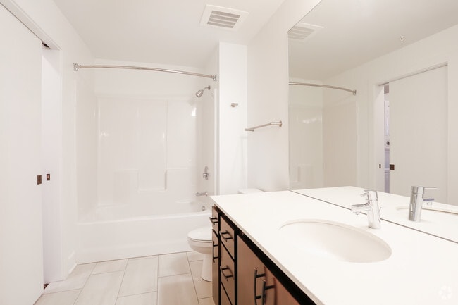 1BR, 1BA - C - Contemporary and Luxury Urban Living