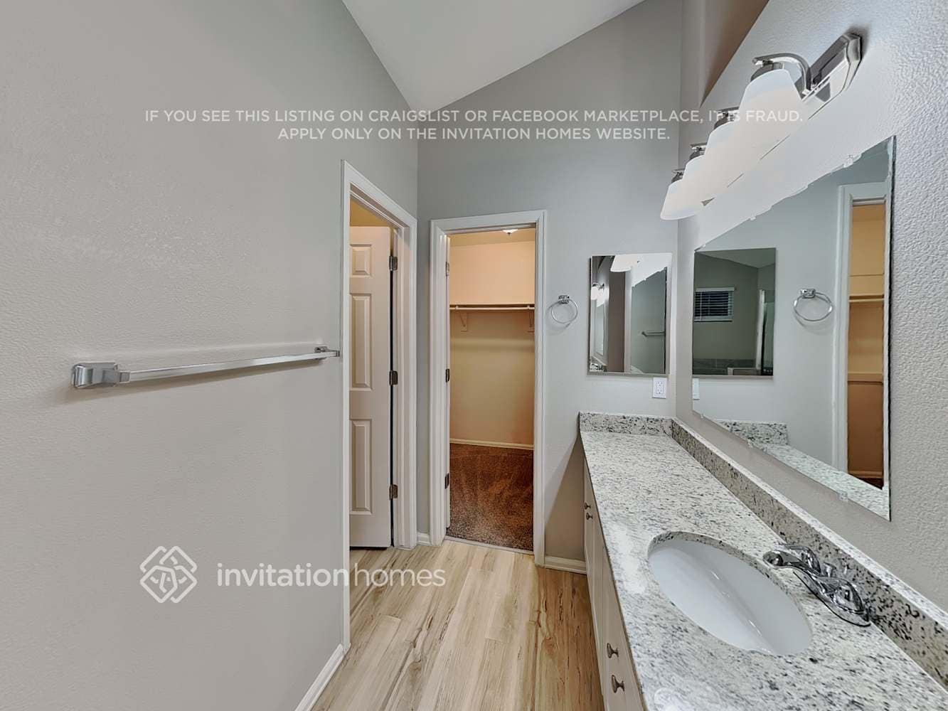 Building Photo - 6454 W 96th Pl