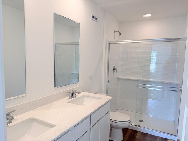 Building Photo - 2235 Barbera Dr