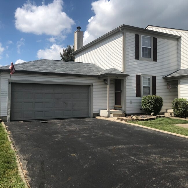 Building Photo - 229 MACANDREWS WAY