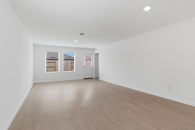 Building Photo - 1603 Golden Iris Dr