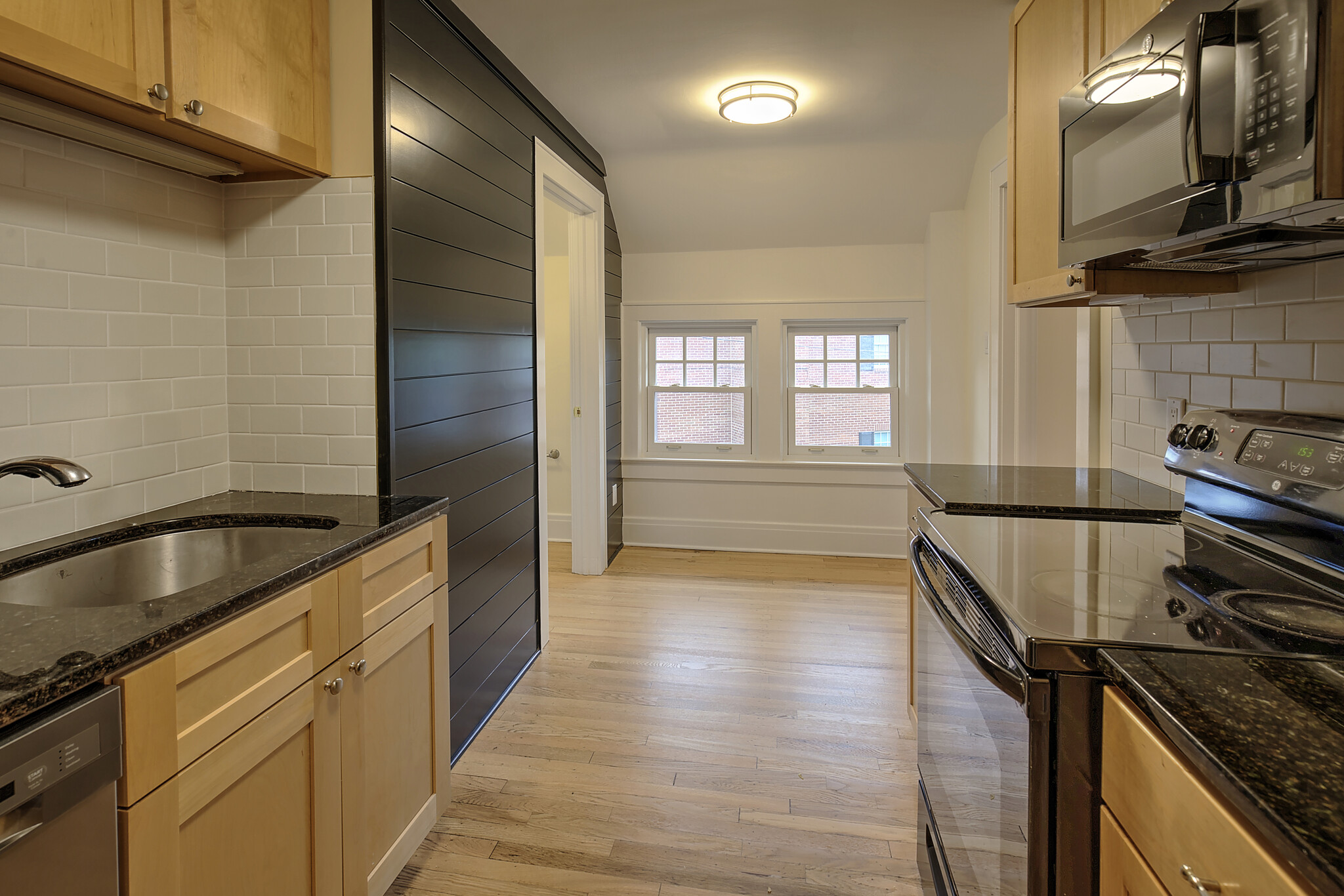 Kitchen - 1926 Long Hill Rd