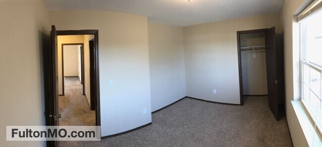 Building Photo - 541 Collier Ln