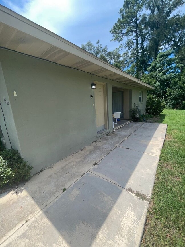 Building Photo - 1349 NE 36th Pl
