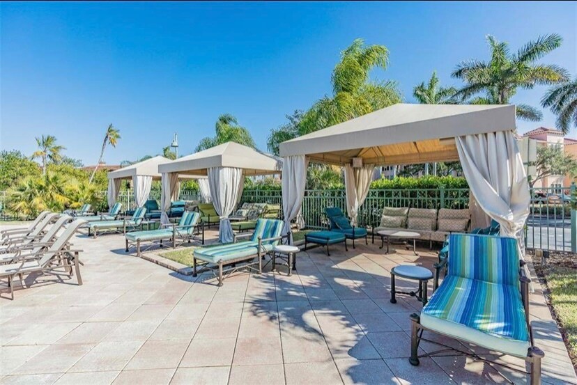 Building Photo - 2765 Via Cipriani St