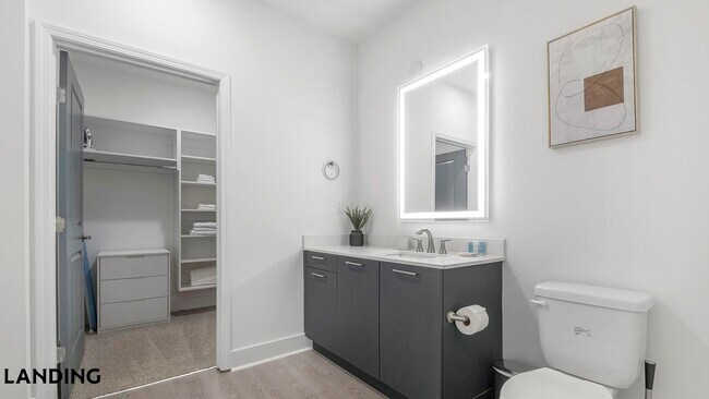 Building Photo - 5102 Station Dr
