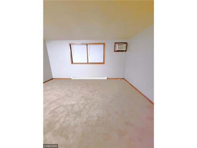 Building Photo - 1929 Cypress Ct
