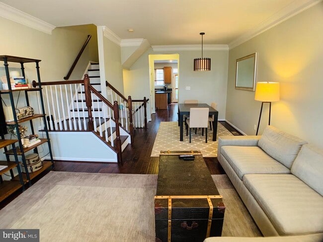 Building Photo - 42627 Homefront Terrace