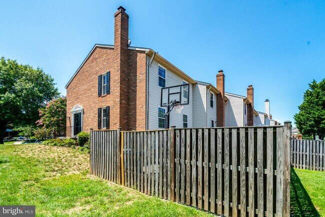 Building Photo - 6063 Hydrangea Dr