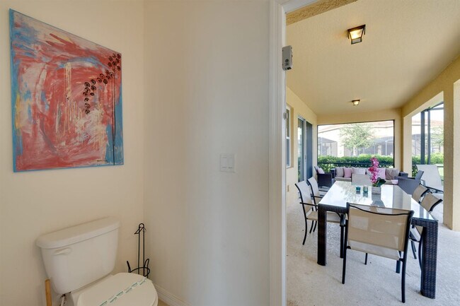 Building Photo - 8004 Oak Shadow Ct