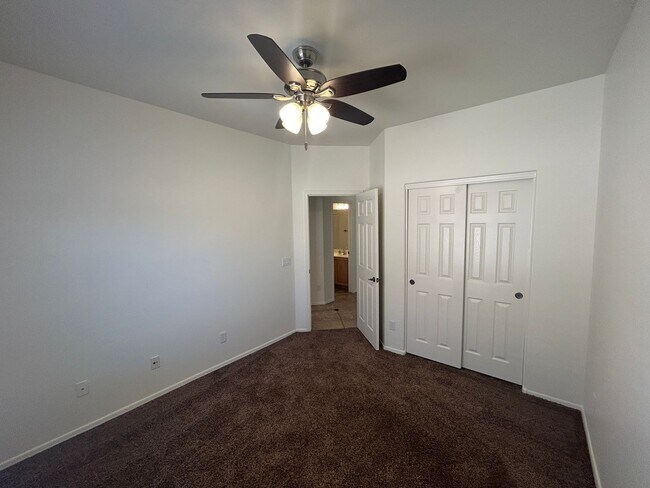 Building Photo - 16024 W Gelding Dr