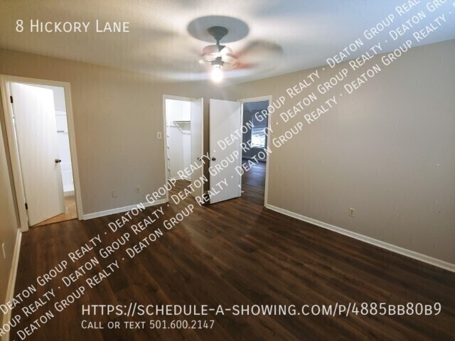 Building Photo - 8 Hickory Ln