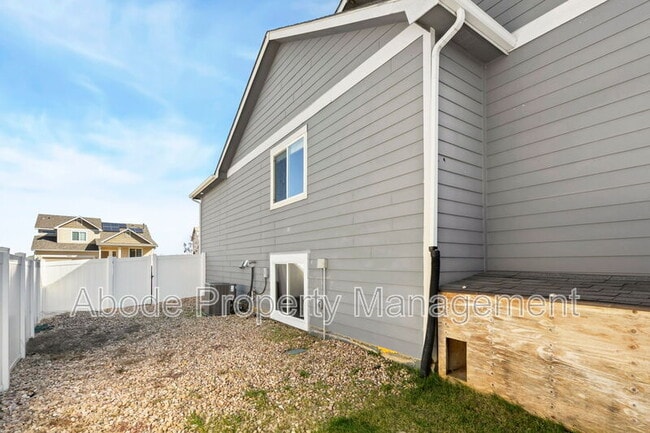 Building Photo - 2829 Avocado Ave