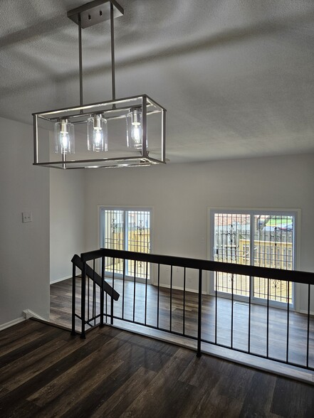 Building Photo - 6322 Bentham Ct