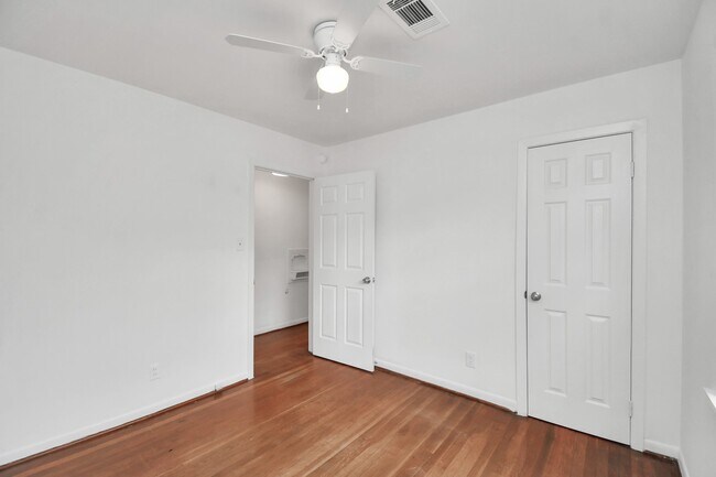 Building Photo - 8534 Fillmore St