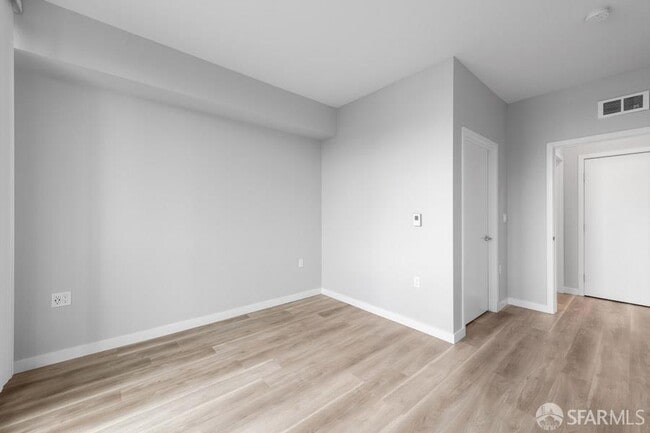Building Photo - 260 Brooklyn Basin Wy